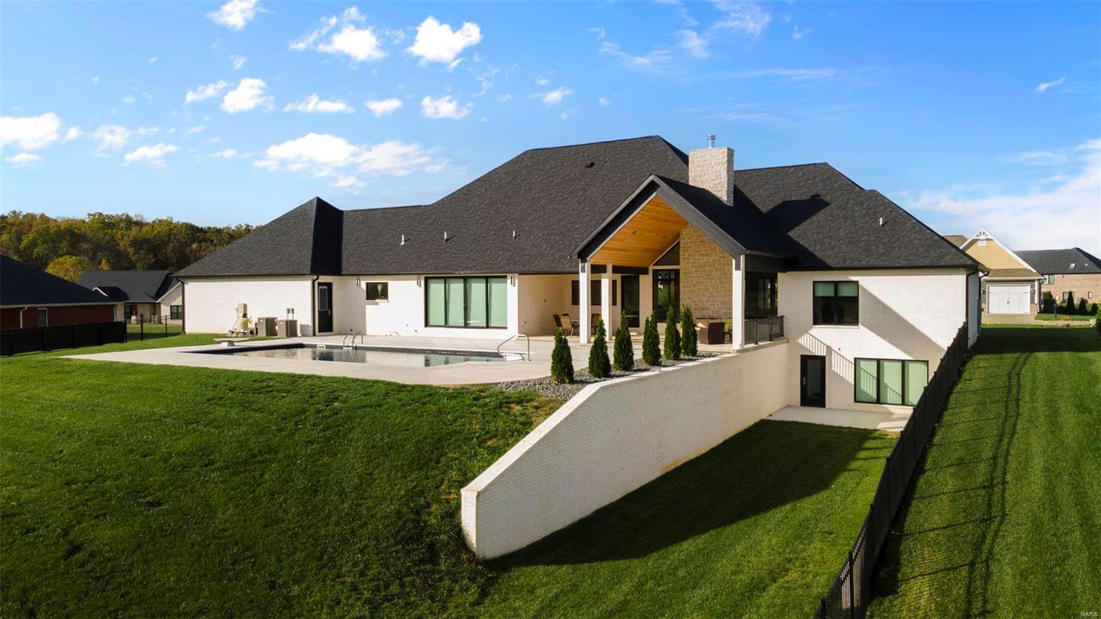 Whispering Oaks - Residential