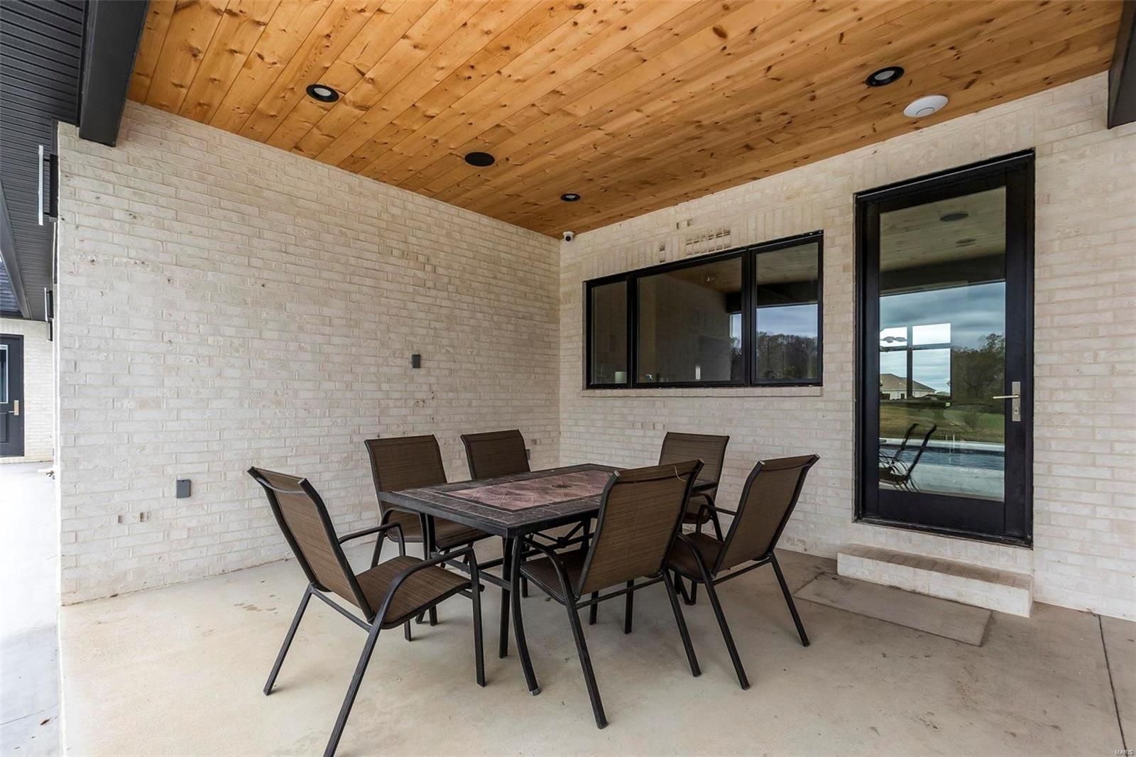 Whispering Oaks - Residential