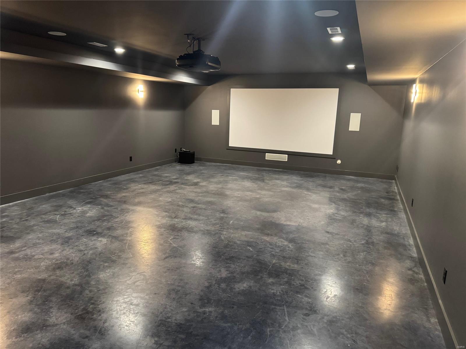 Whispering Oaks - Residential