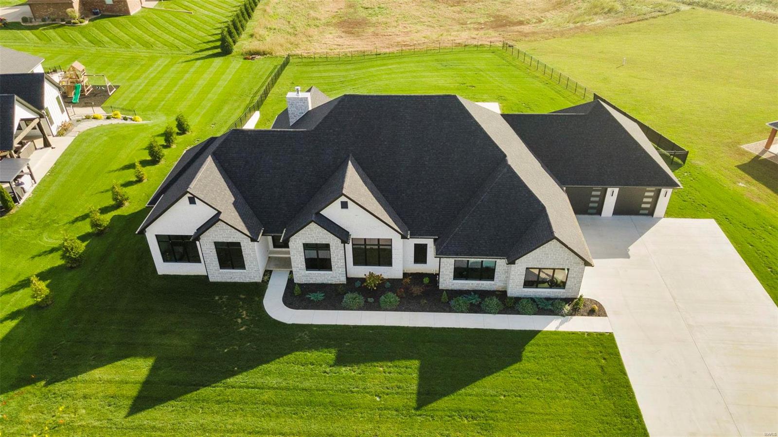 Whispering Oaks - Residential