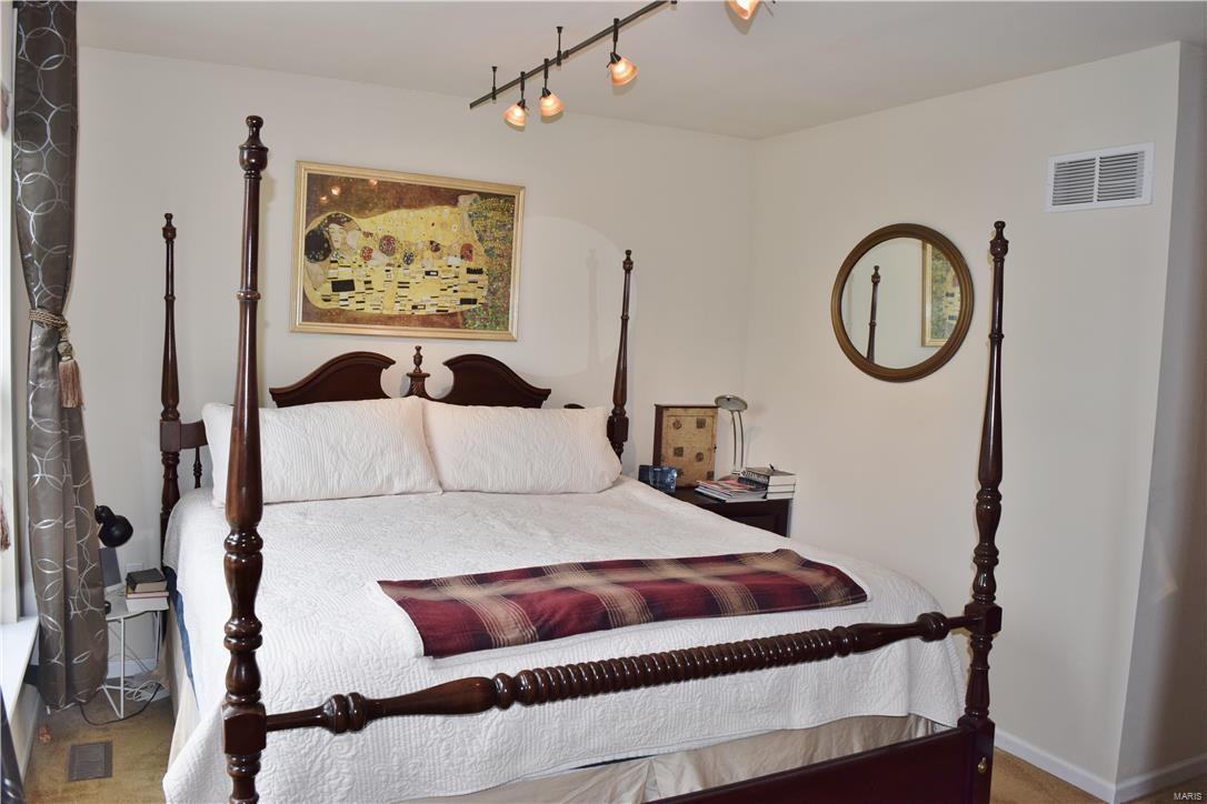 Charlestowne - Residential