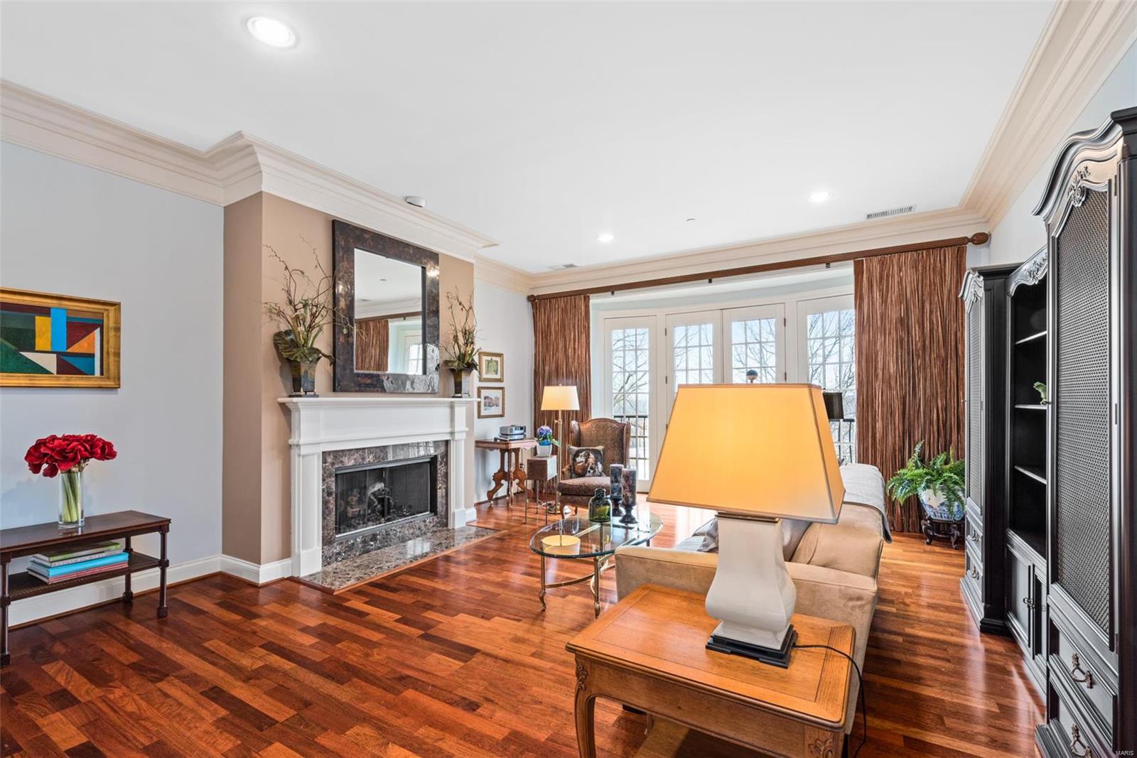 Shaw Place Condo - Residential