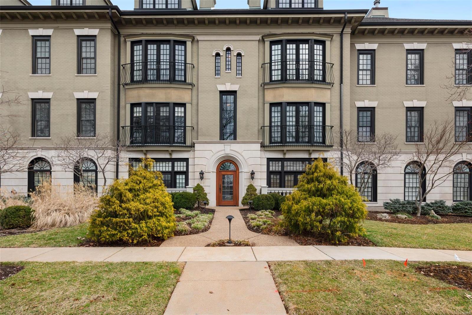 Shaw Place Condo - Residential