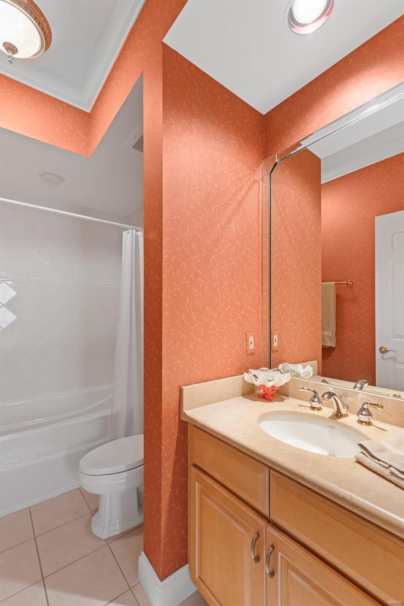 Shaw Place Condo - Residential