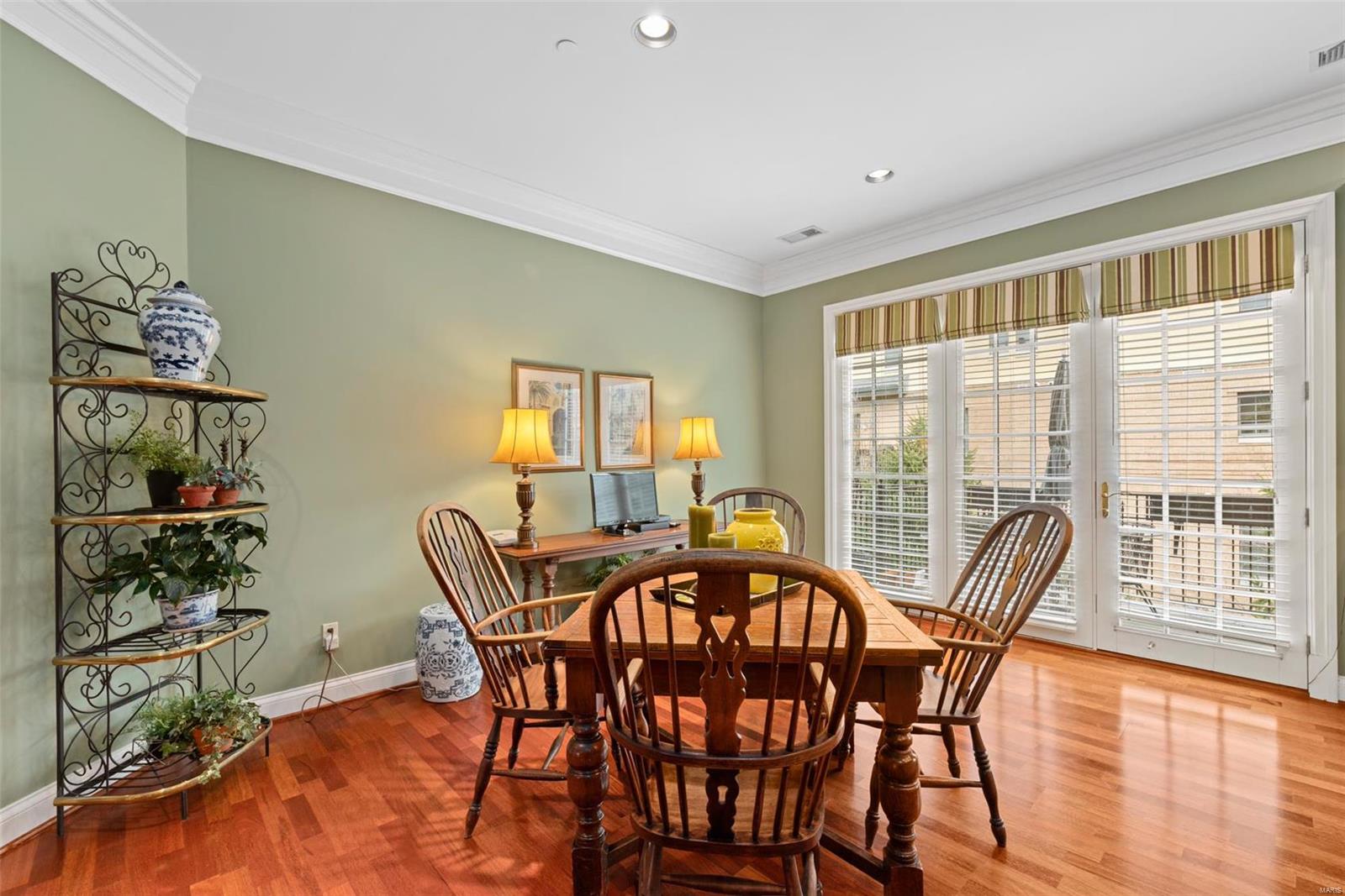 Shaw Place Condo - Residential