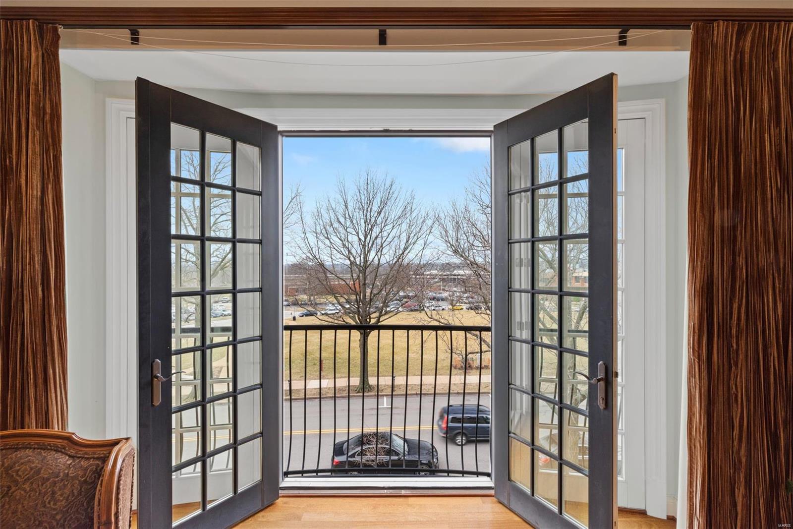 Shaw Place Condo - Residential