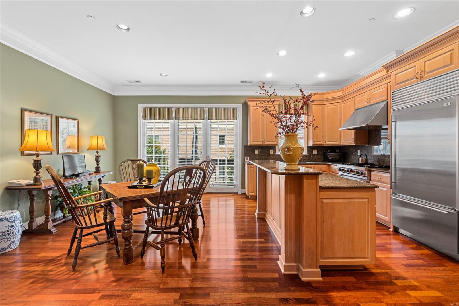 Shaw Place Condo - Residential