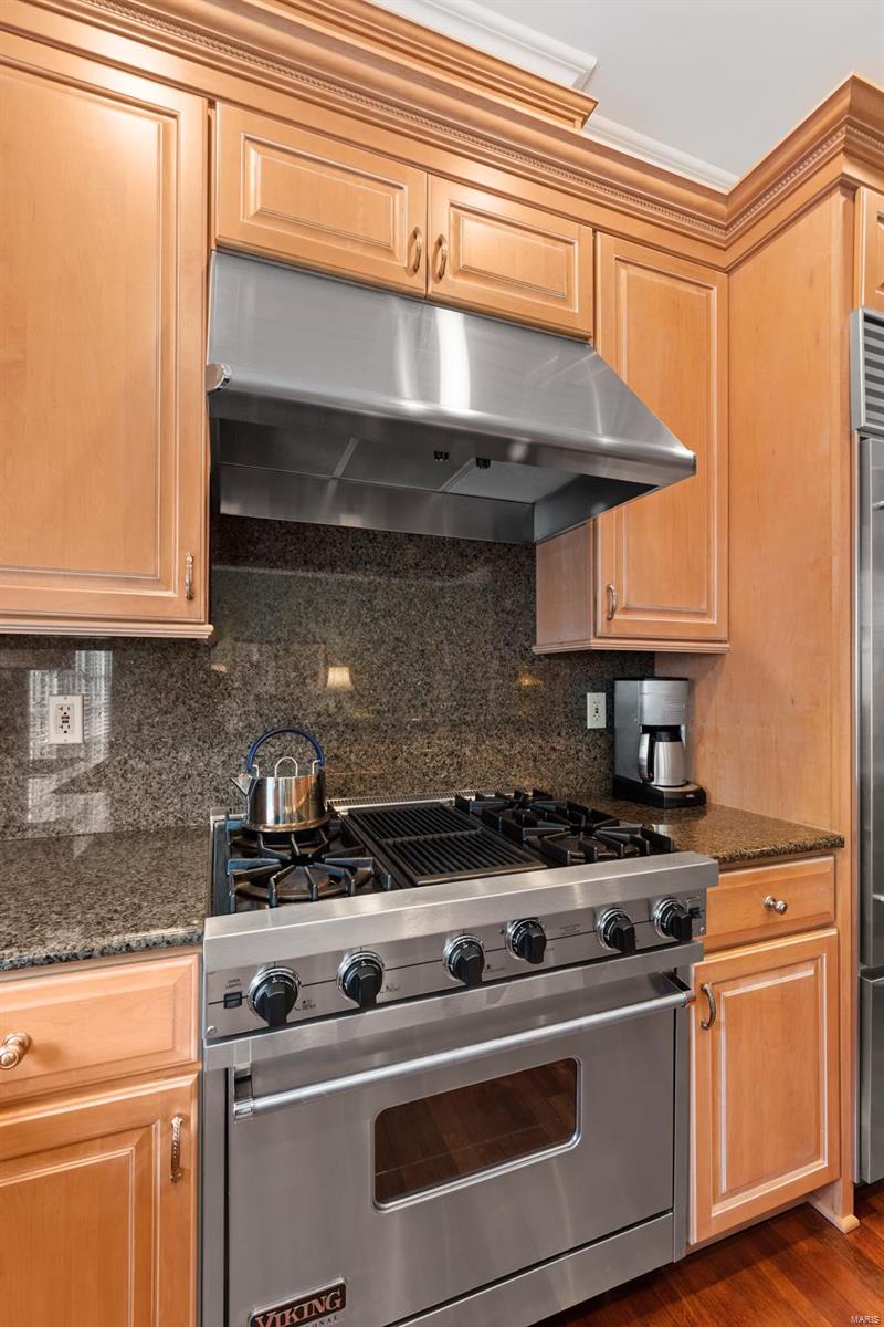 Shaw Place Condo - Residential