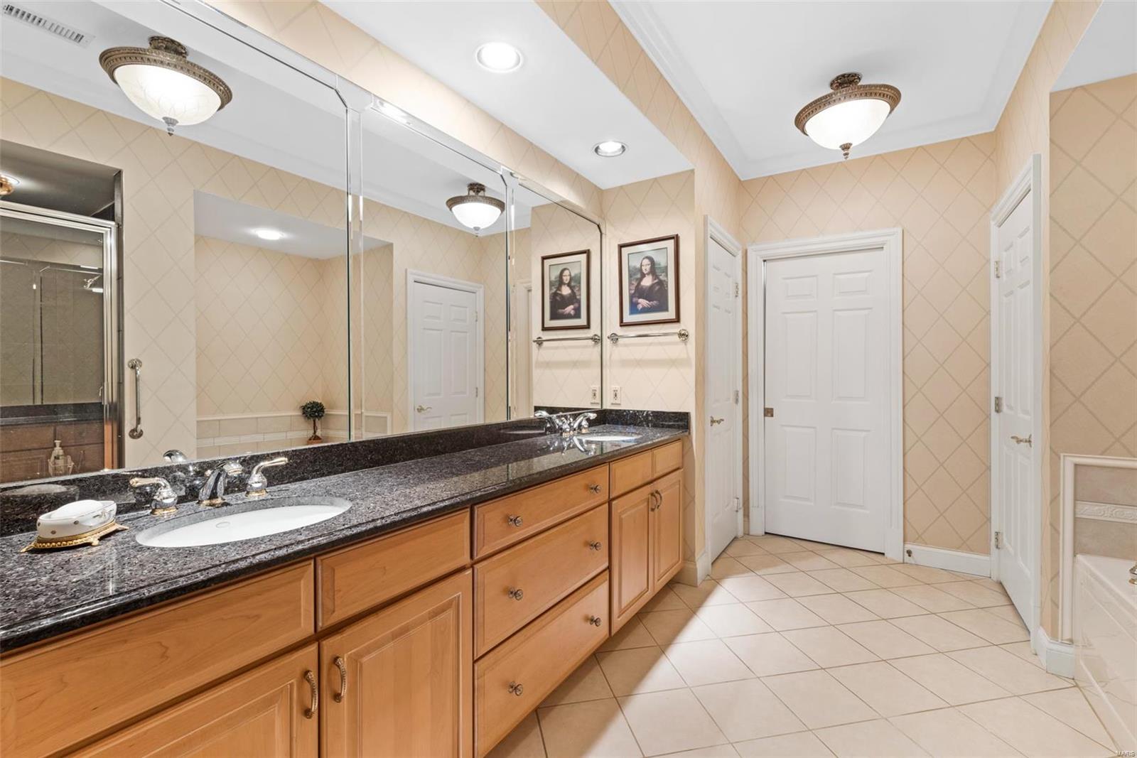 Shaw Place Condo - Residential