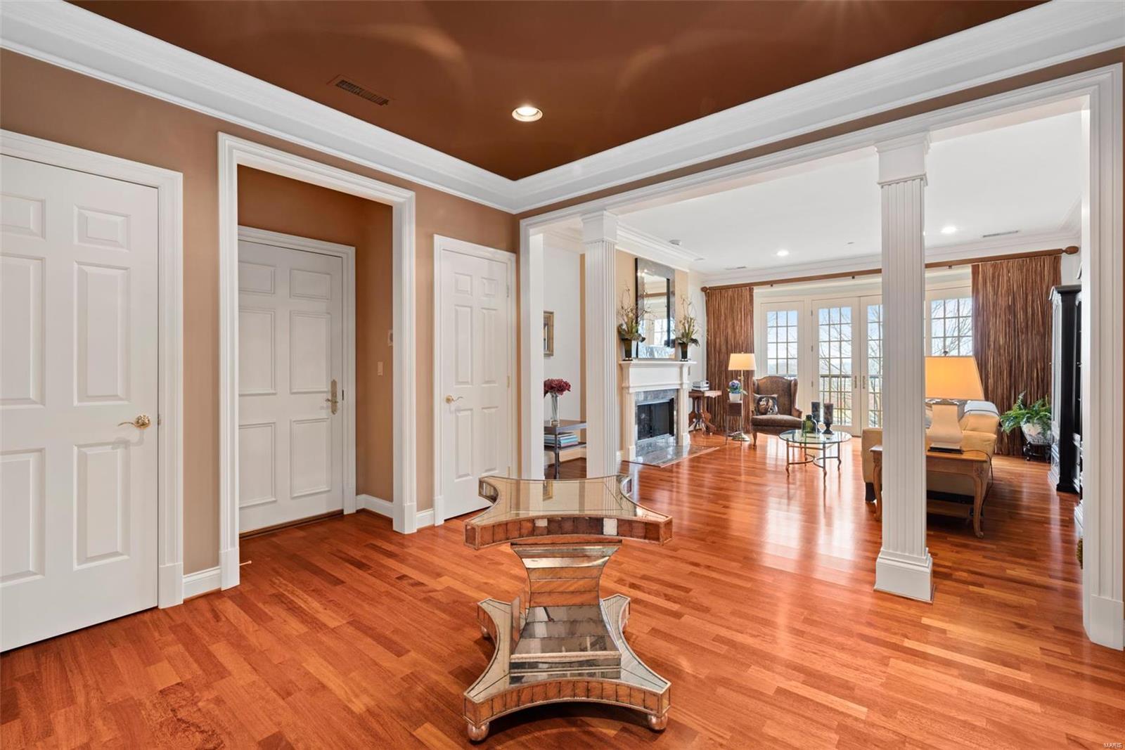 Shaw Place Condo - Residential