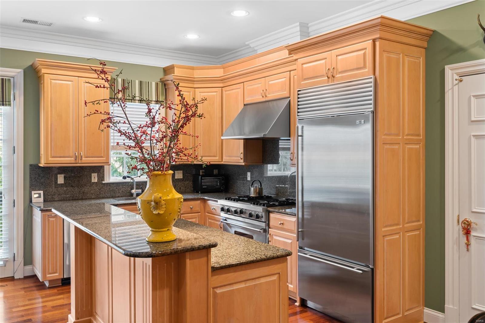 Shaw Place Condo - Residential