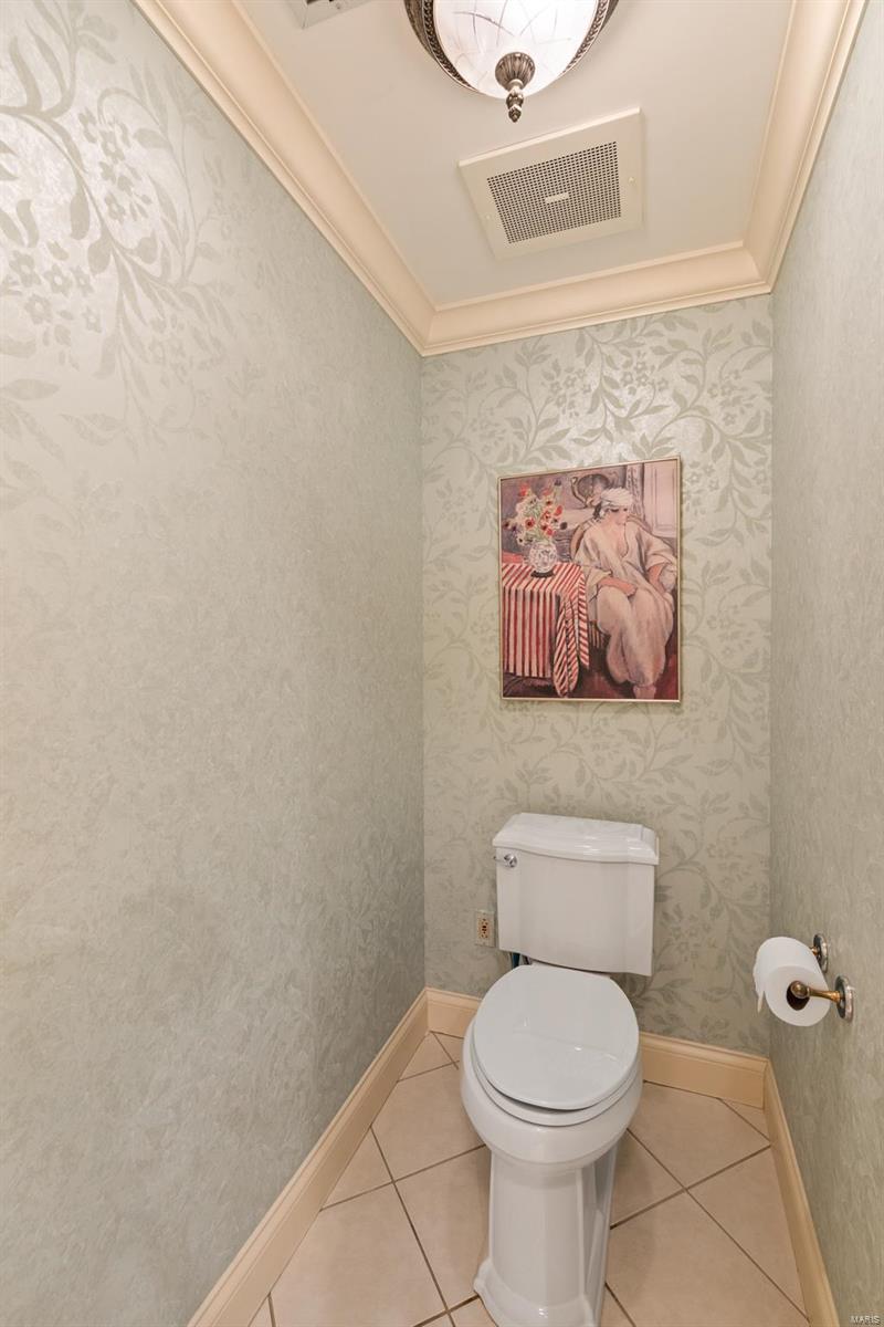 Shaw Place Condo - Residential