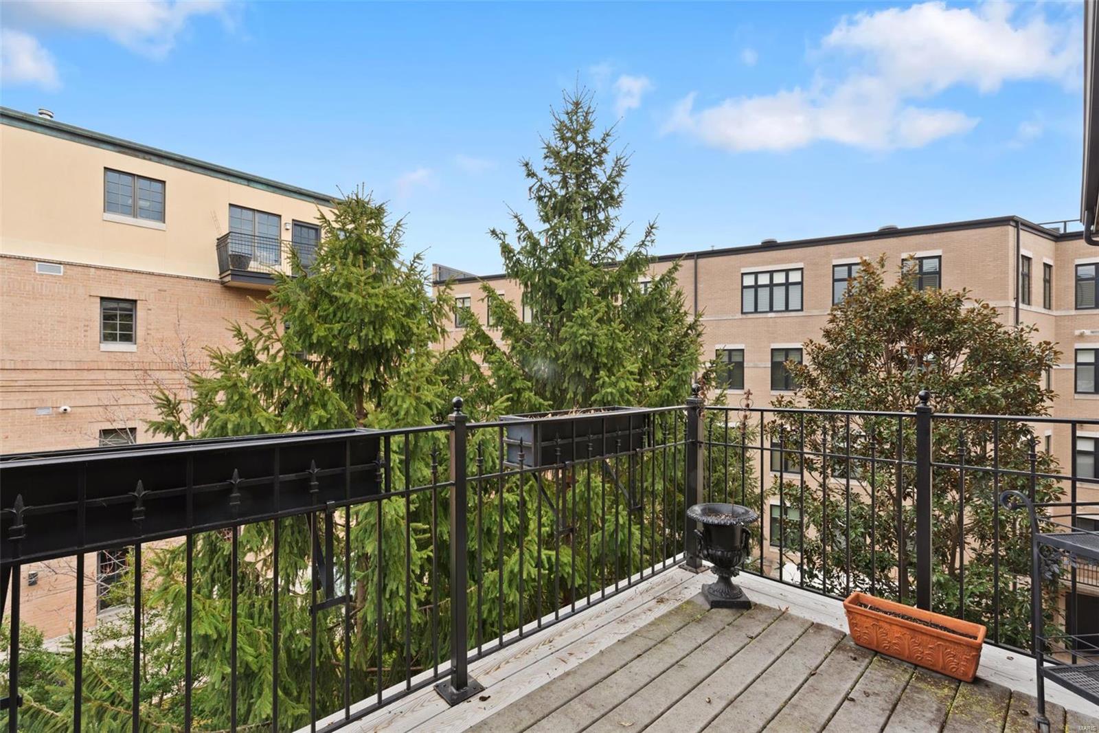 Shaw Place Condo - Residential