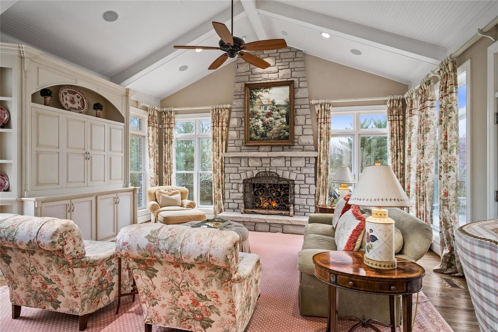 Outer Ladue Drive - Residential