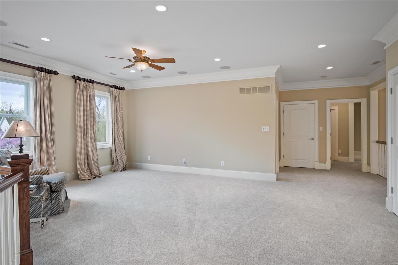 Outer Ladue Drive - Residential