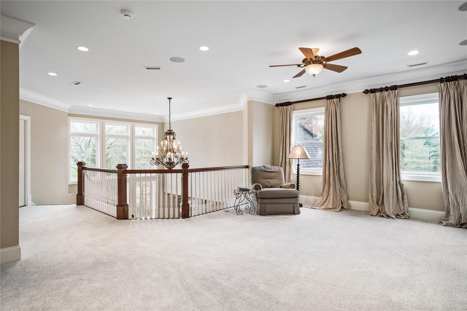 Outer Ladue Drive - Residential