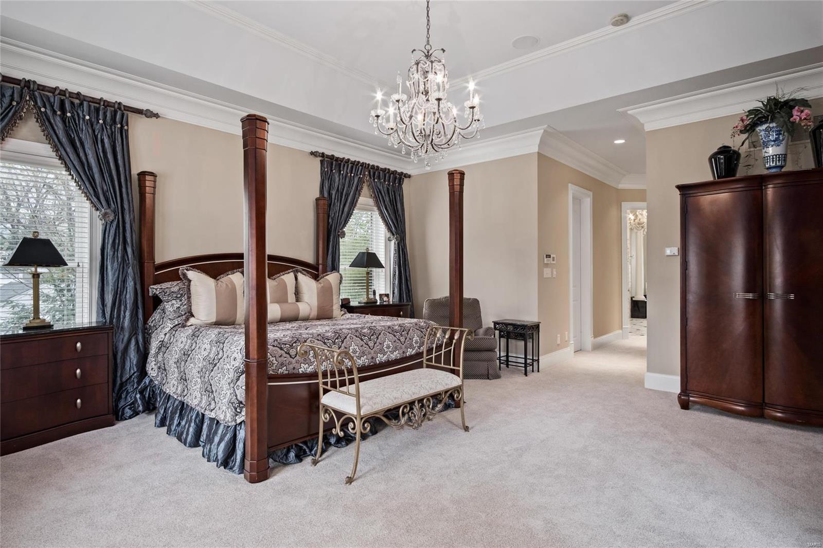 Outer Ladue Drive - Residential