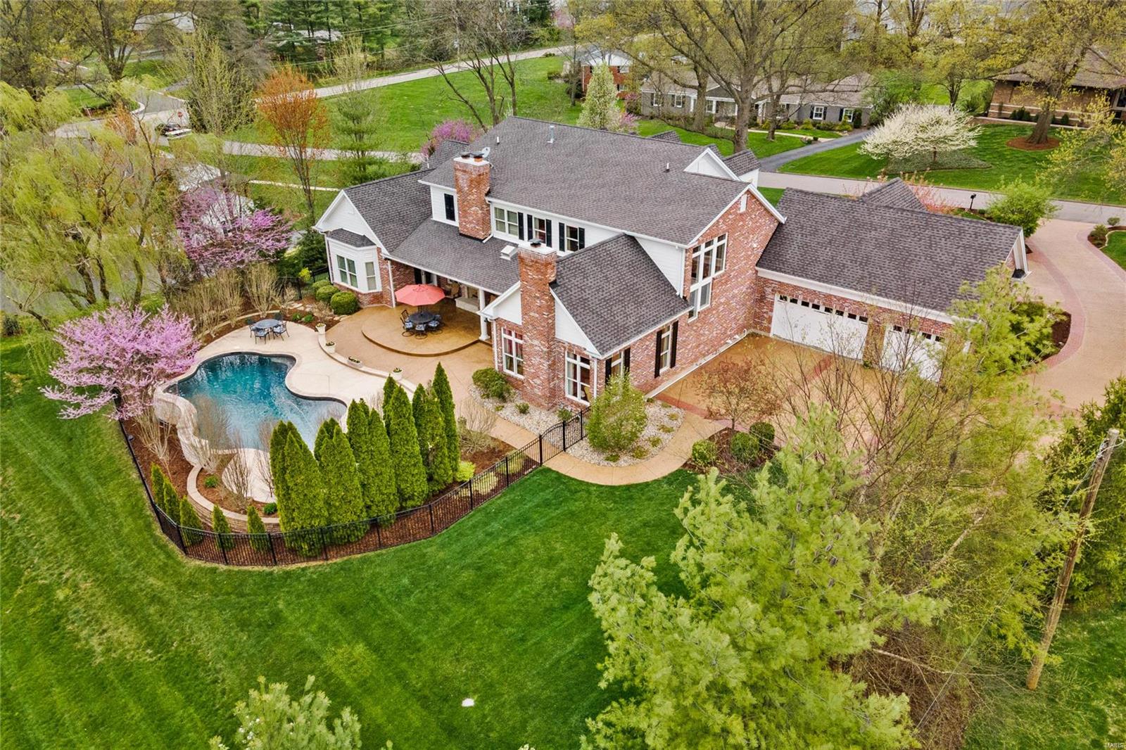 Outer Ladue Drive - Residential