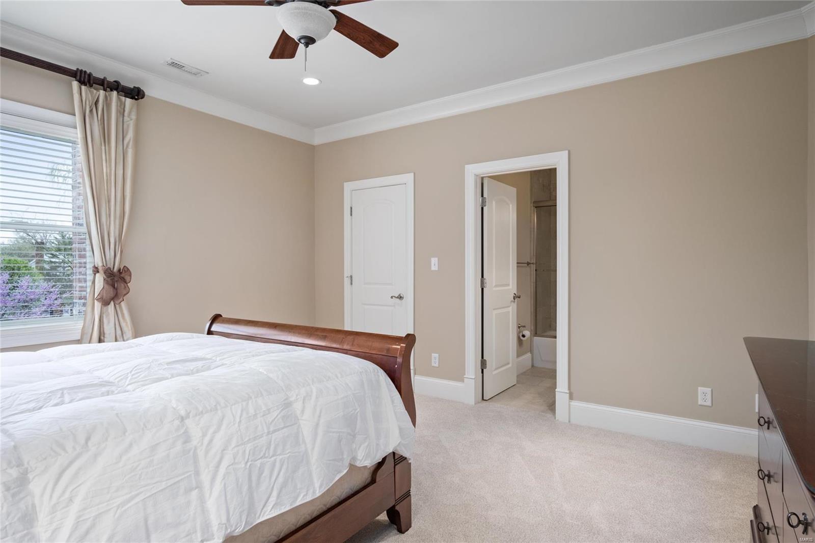 Outer Ladue Drive - Residential