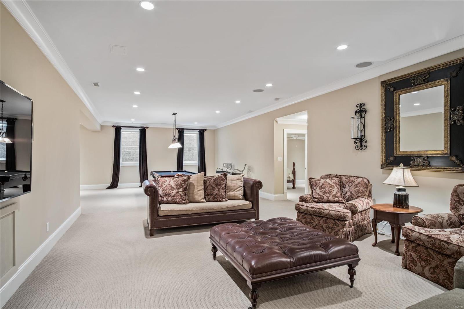 Outer Ladue Drive - Residential