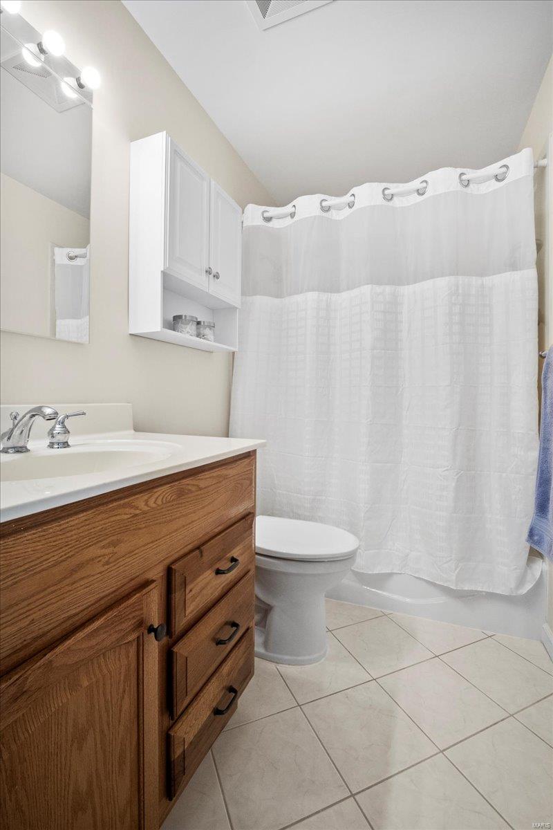 St Louis, Missouri 63131, United States, 4 Bedrooms Bedrooms, ,2 BathroomsBathrooms,Residential,Active,123839