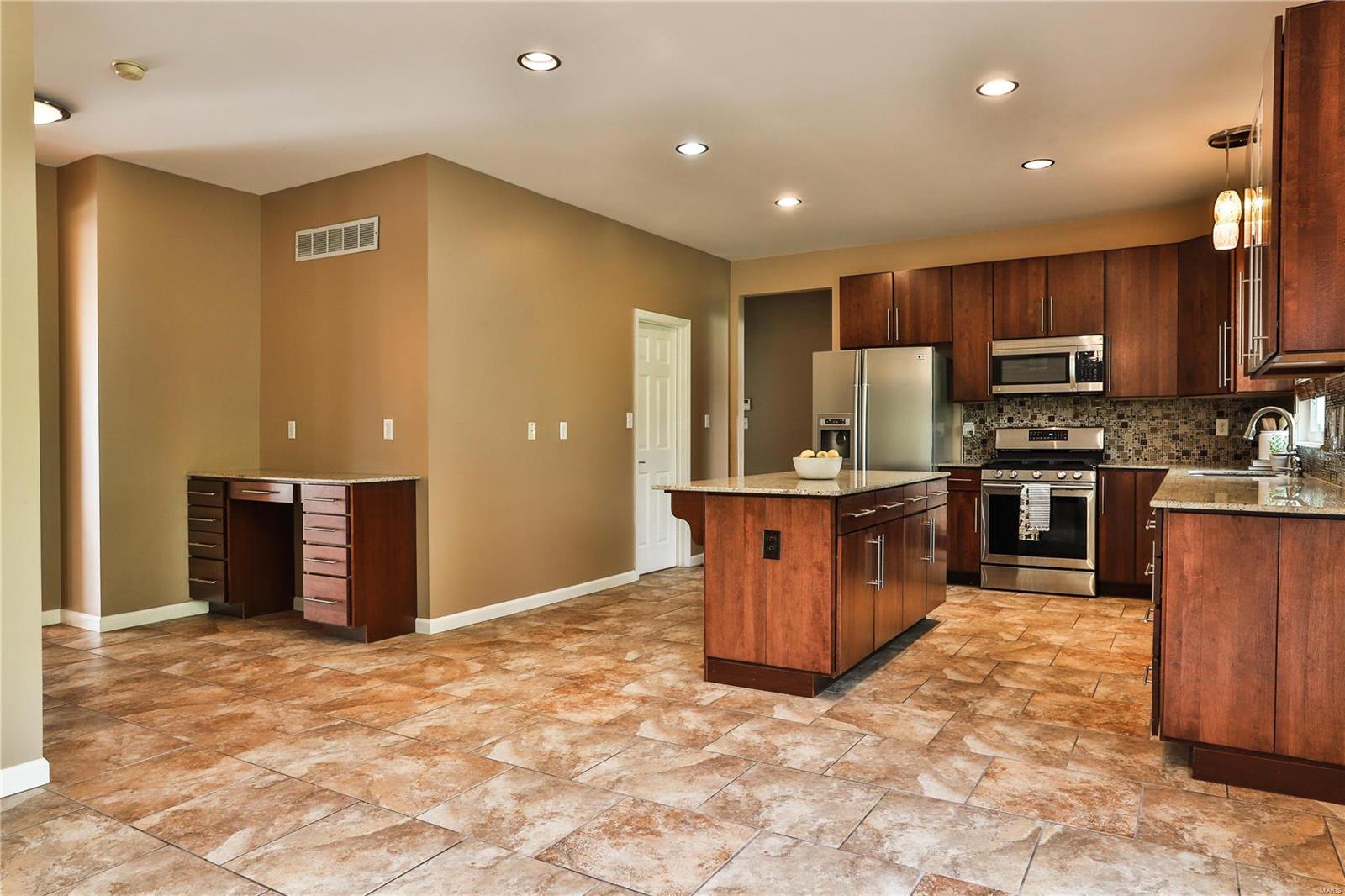 Manors At Bellerive Two - Residential