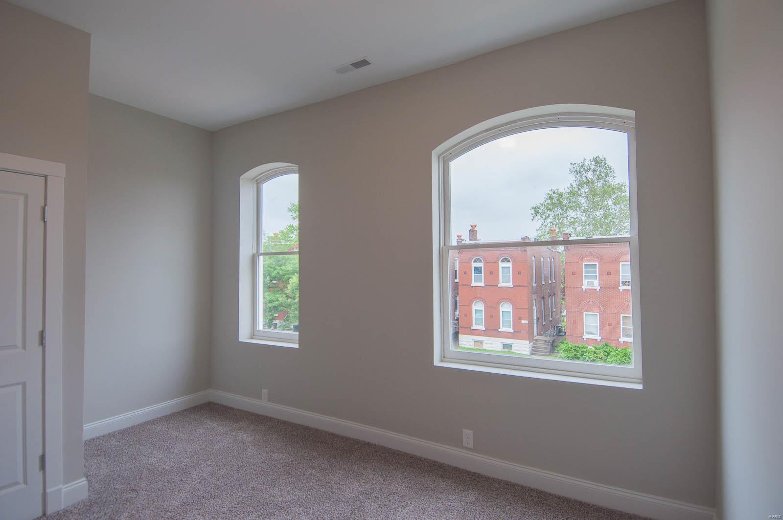 St Louis Commons Add - Residential