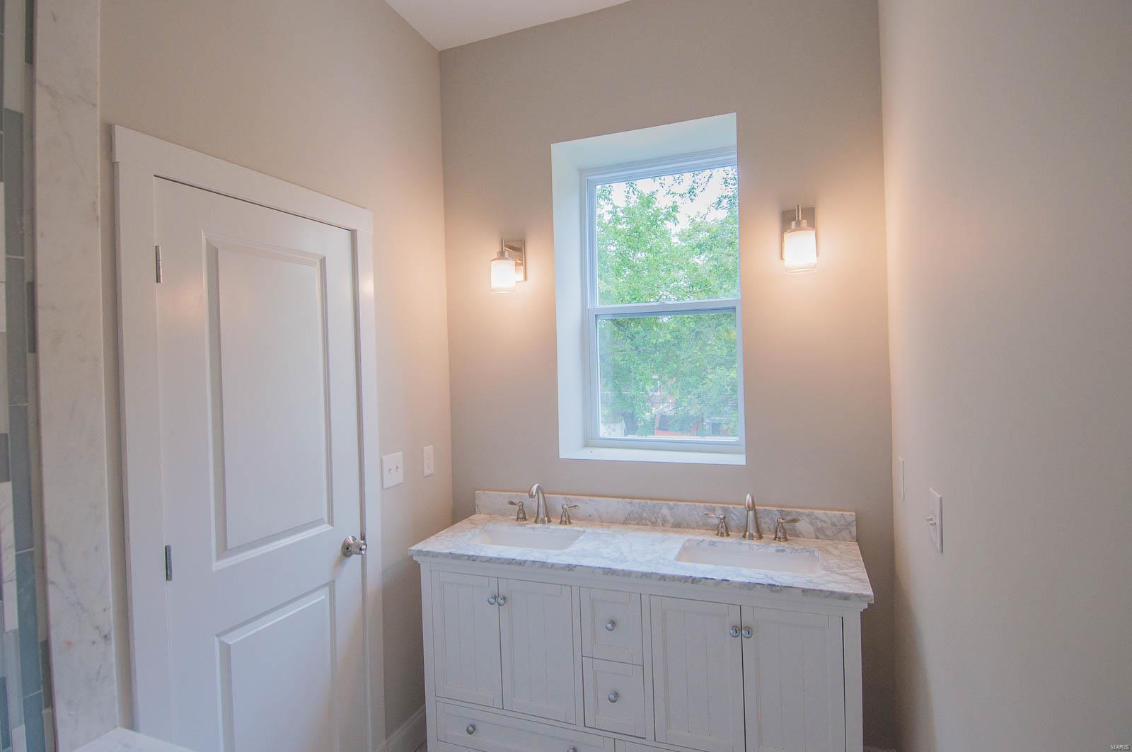 St Louis Commons Add - Residential