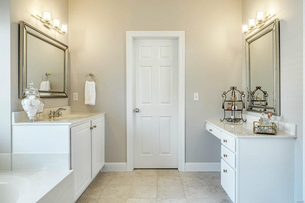 Grey Oaks - Residential