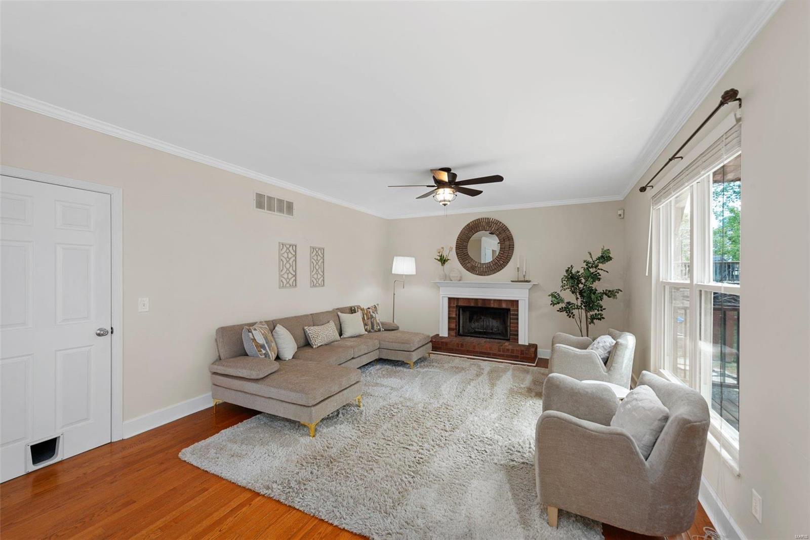 Twin Chimneys - Residential