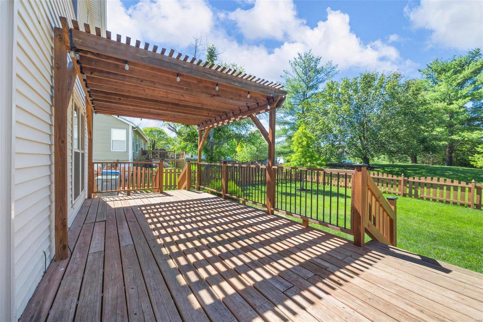 Twin Chimneys - Residential