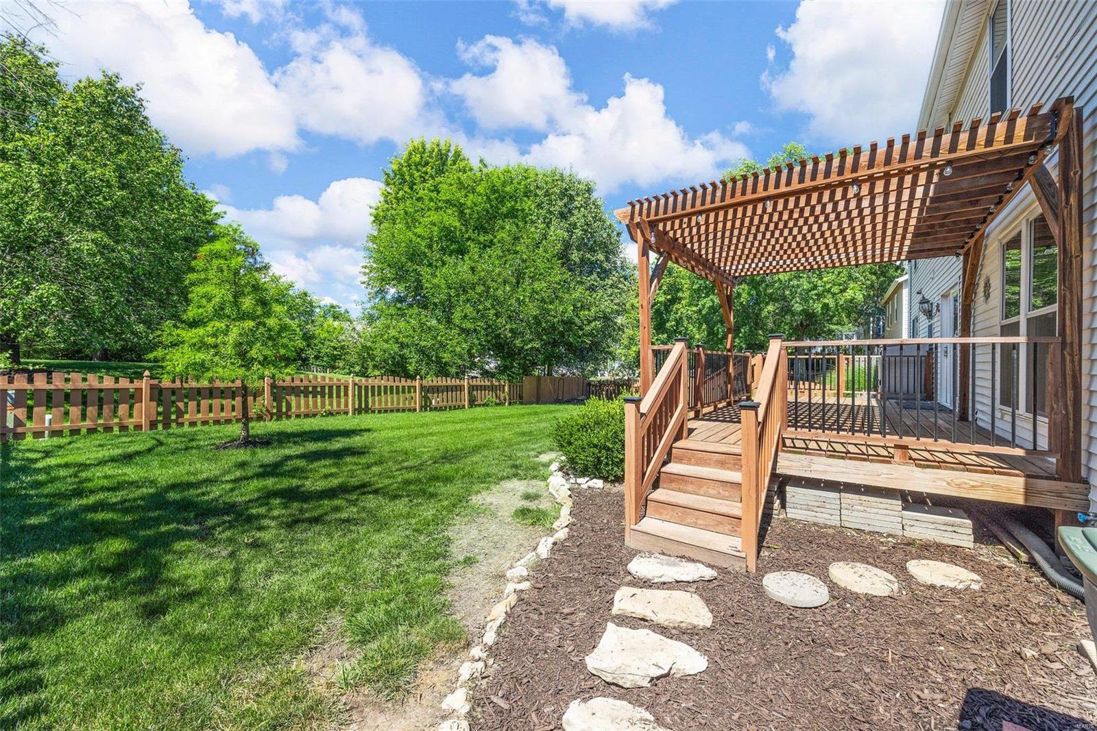 Twin Chimneys - Residential