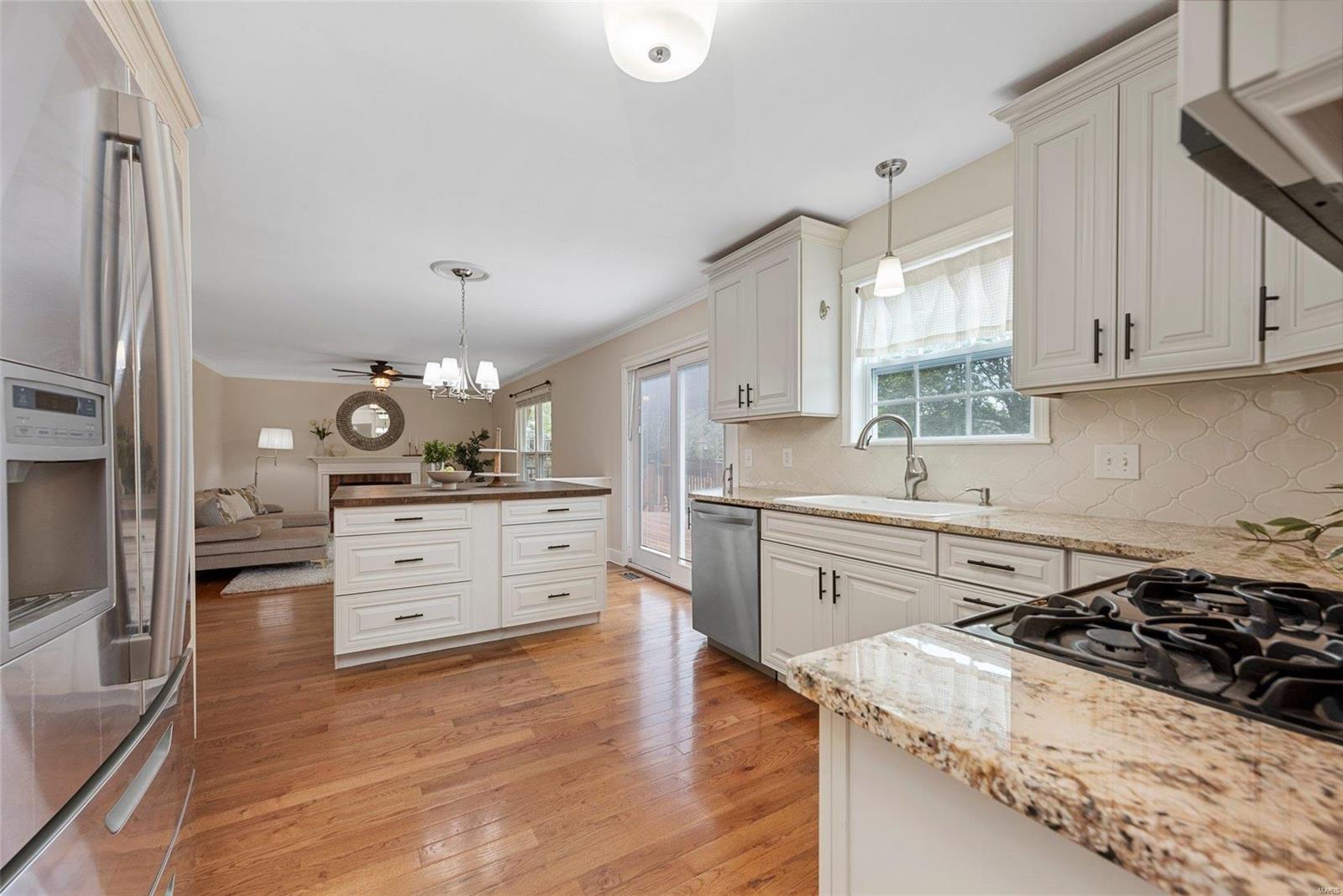 Twin Chimneys - Residential