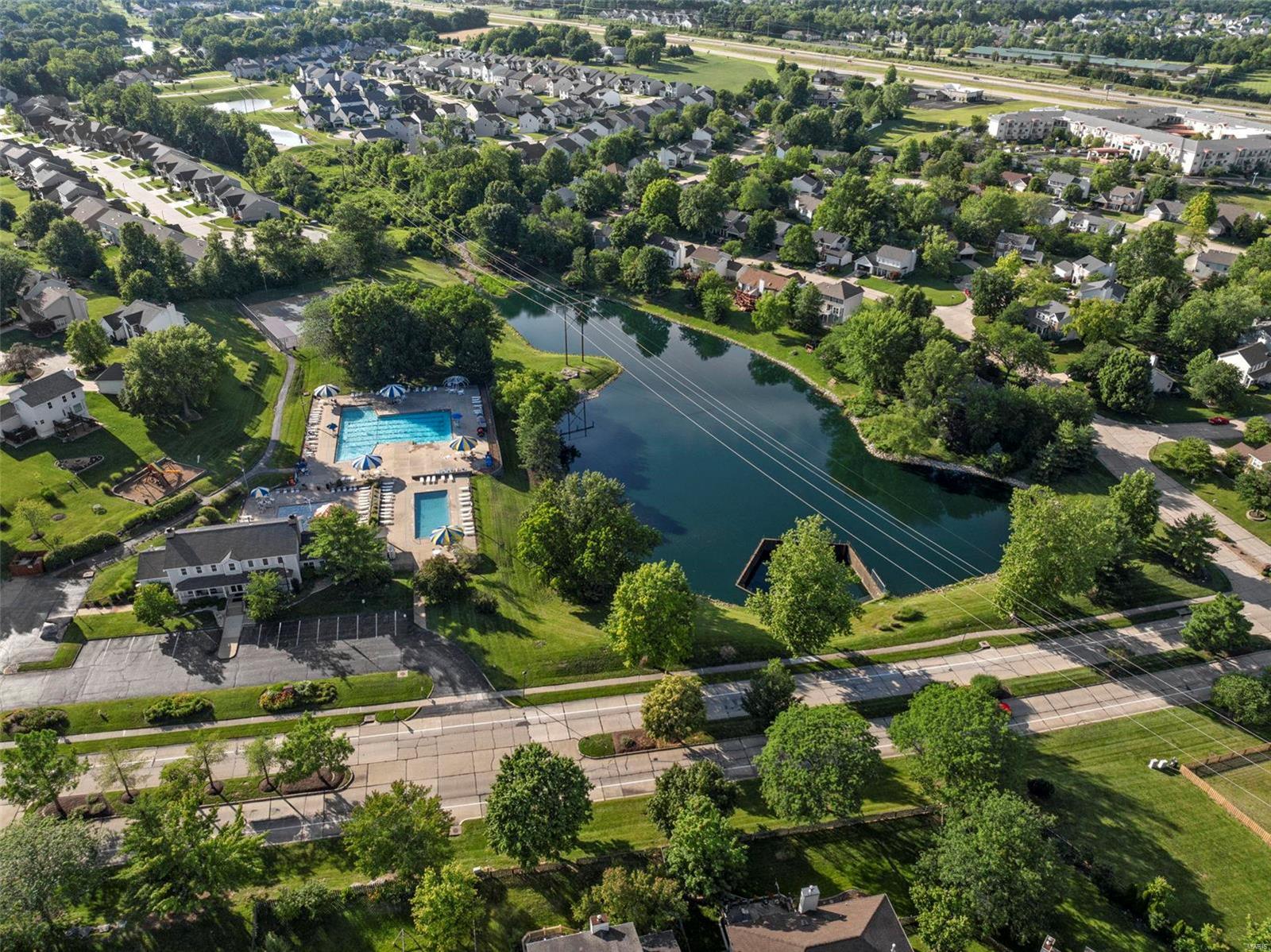 Twin Chimneys - Residential