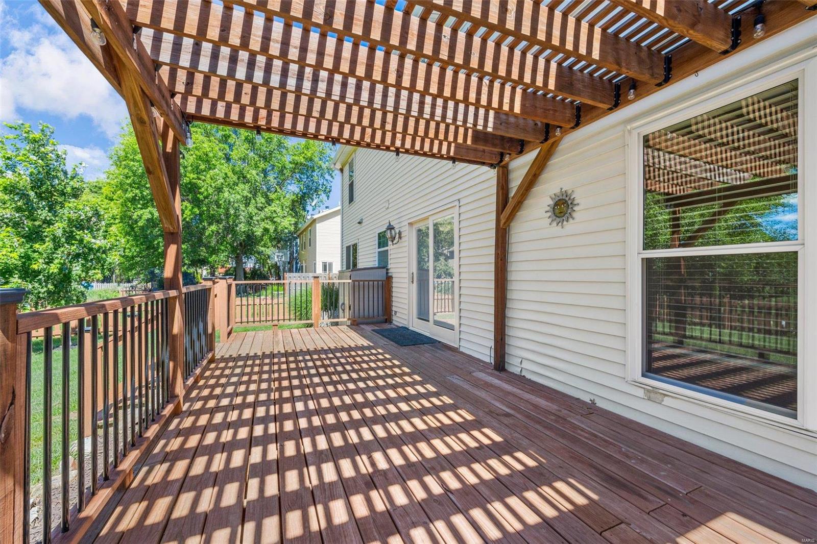 Twin Chimneys - Residential