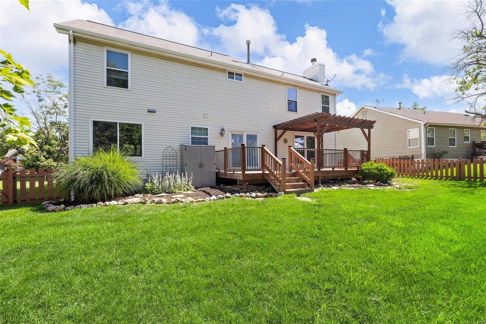 Twin Chimneys - Residential