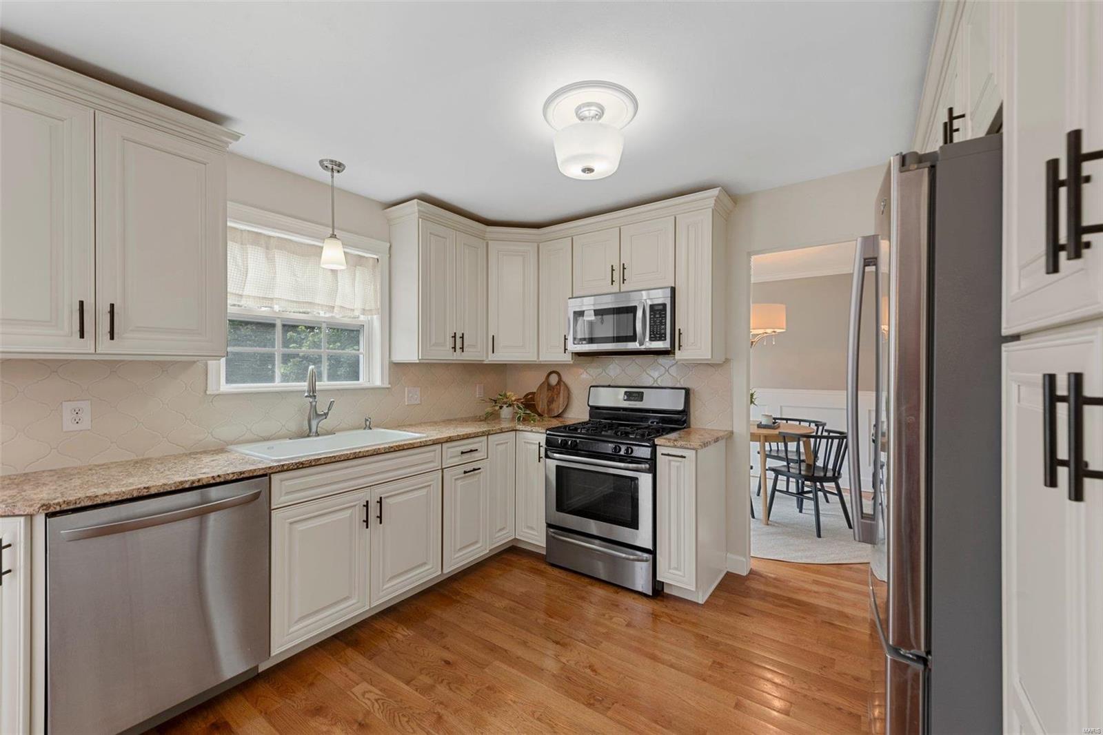 Twin Chimneys - Residential