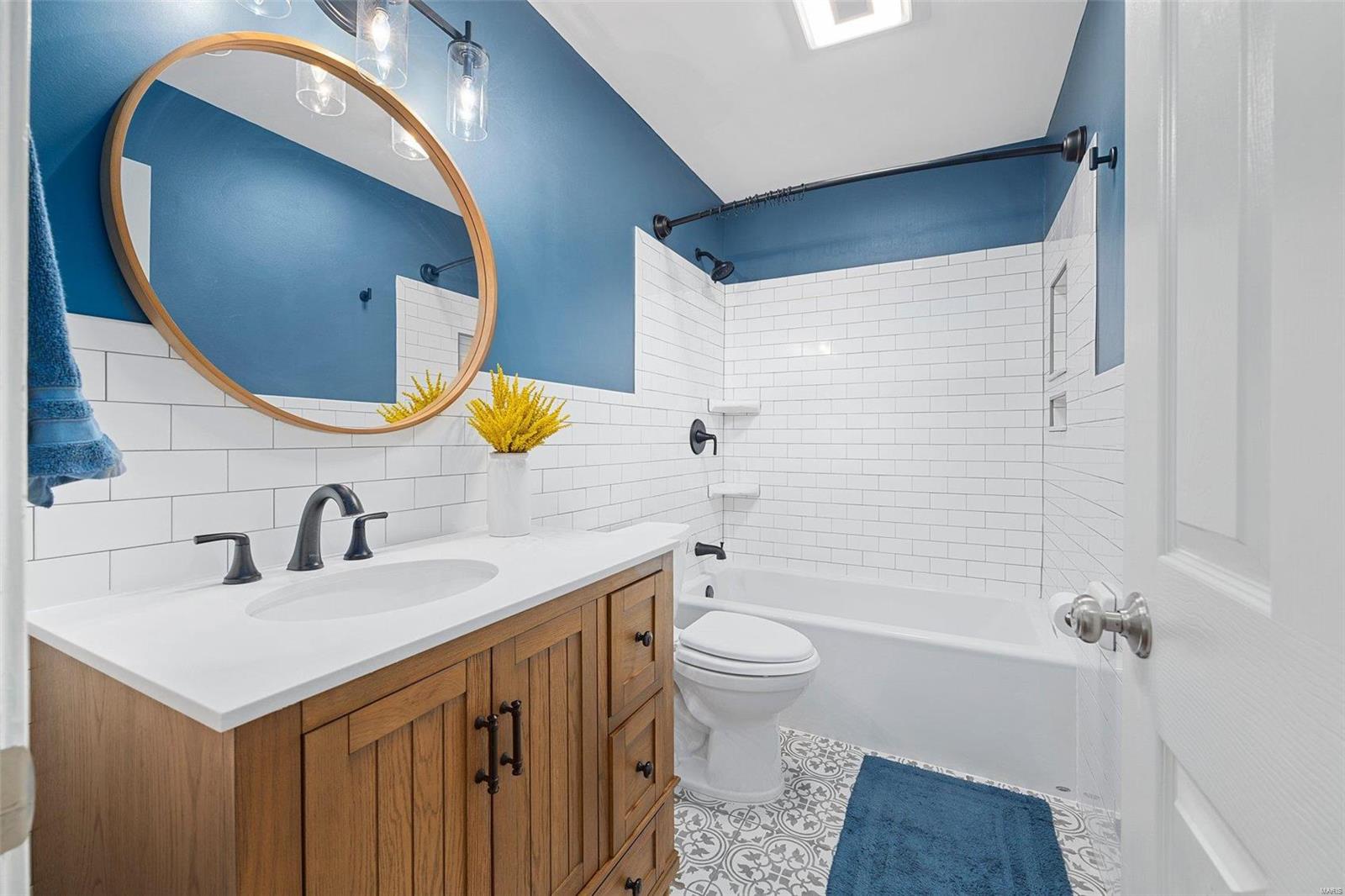 Twin Chimneys - Residential