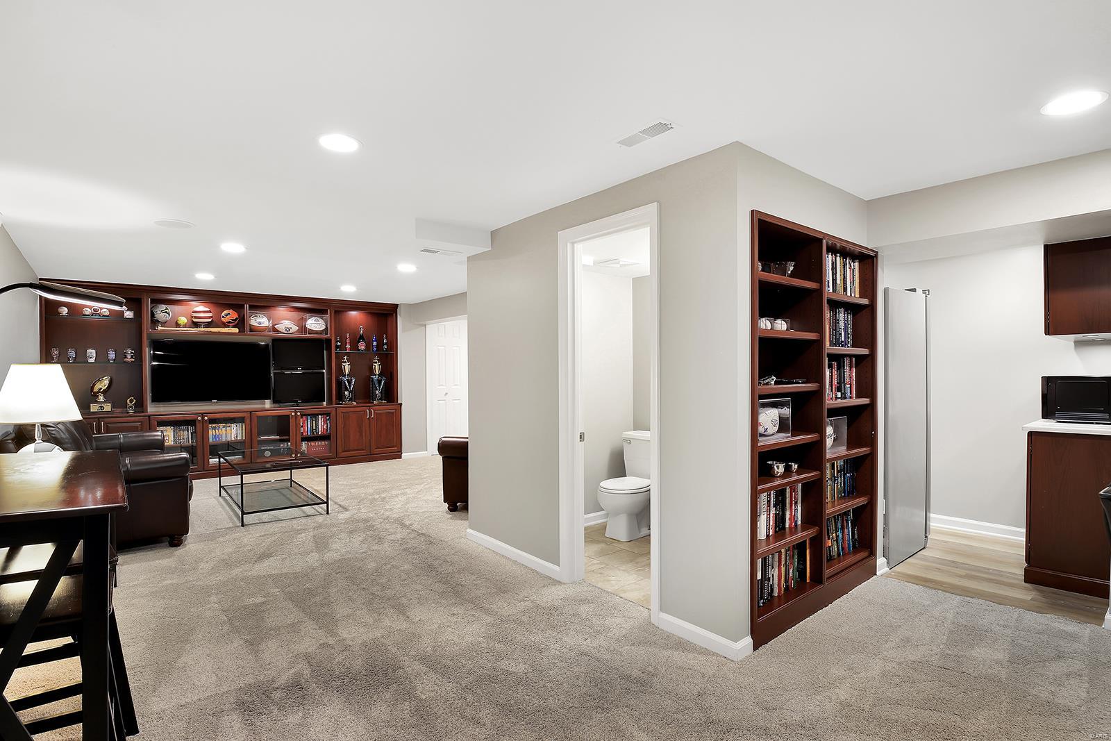 Davis Place - Residential