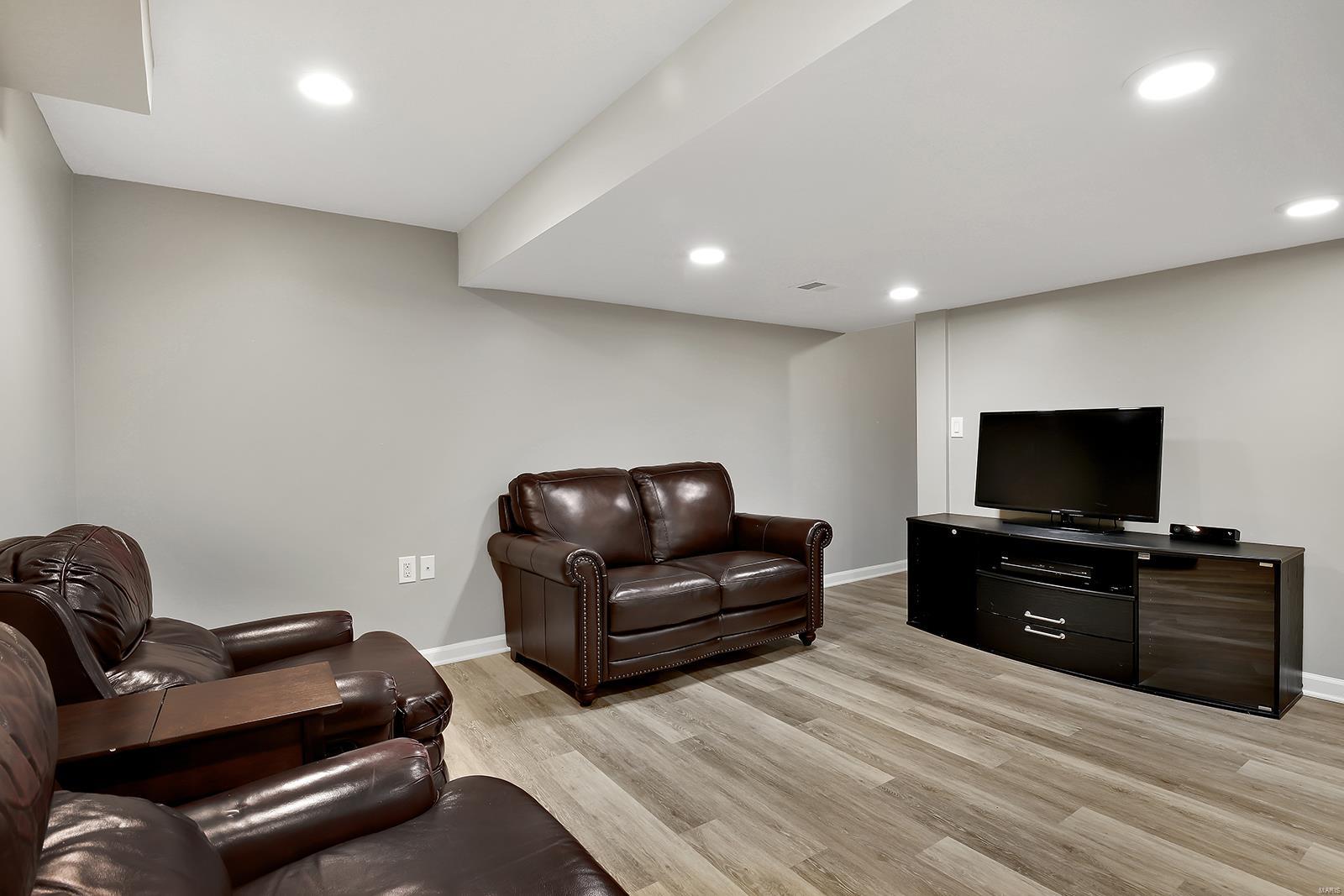 Davis Place - Residential