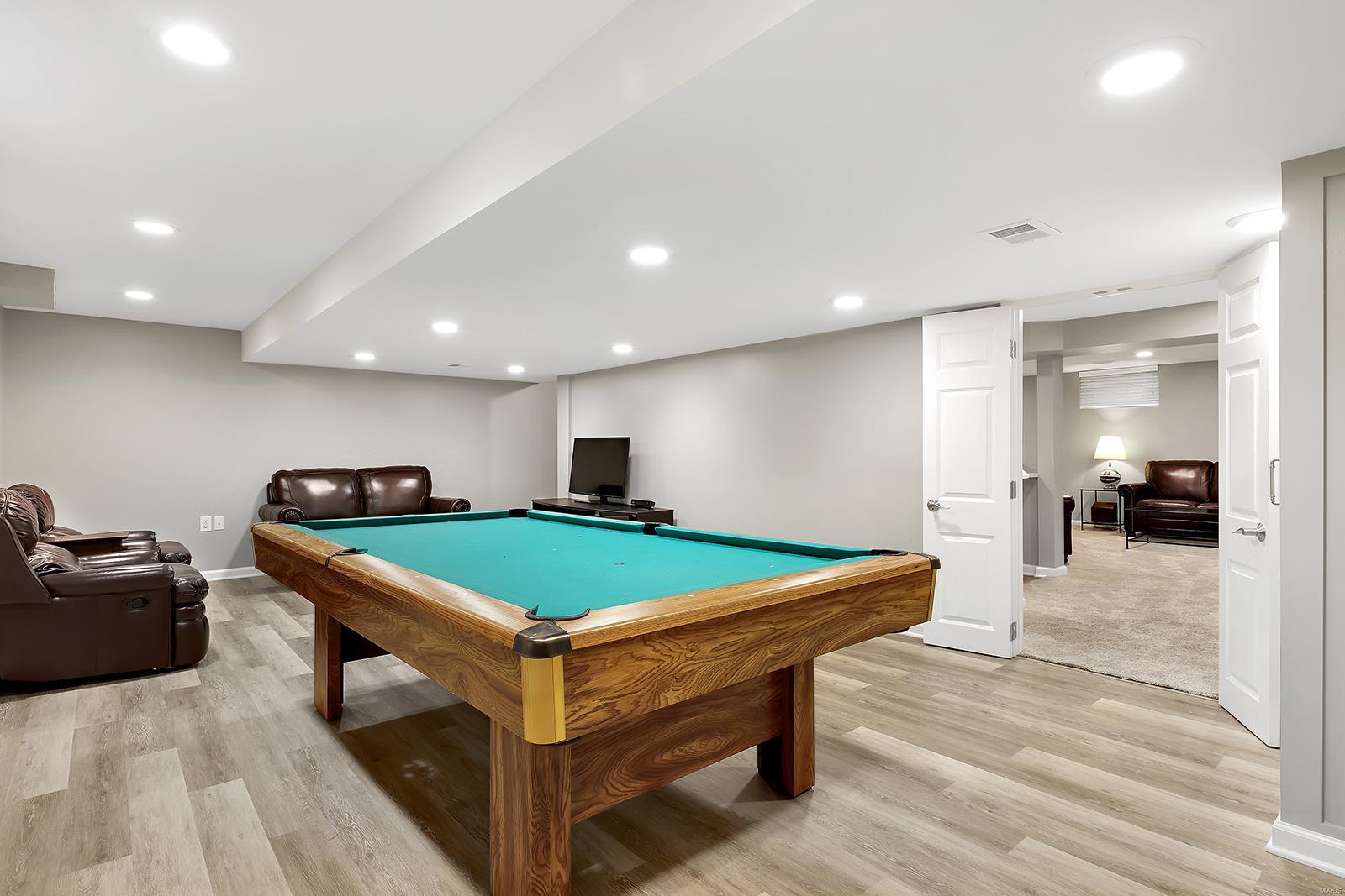 Davis Place - Residential