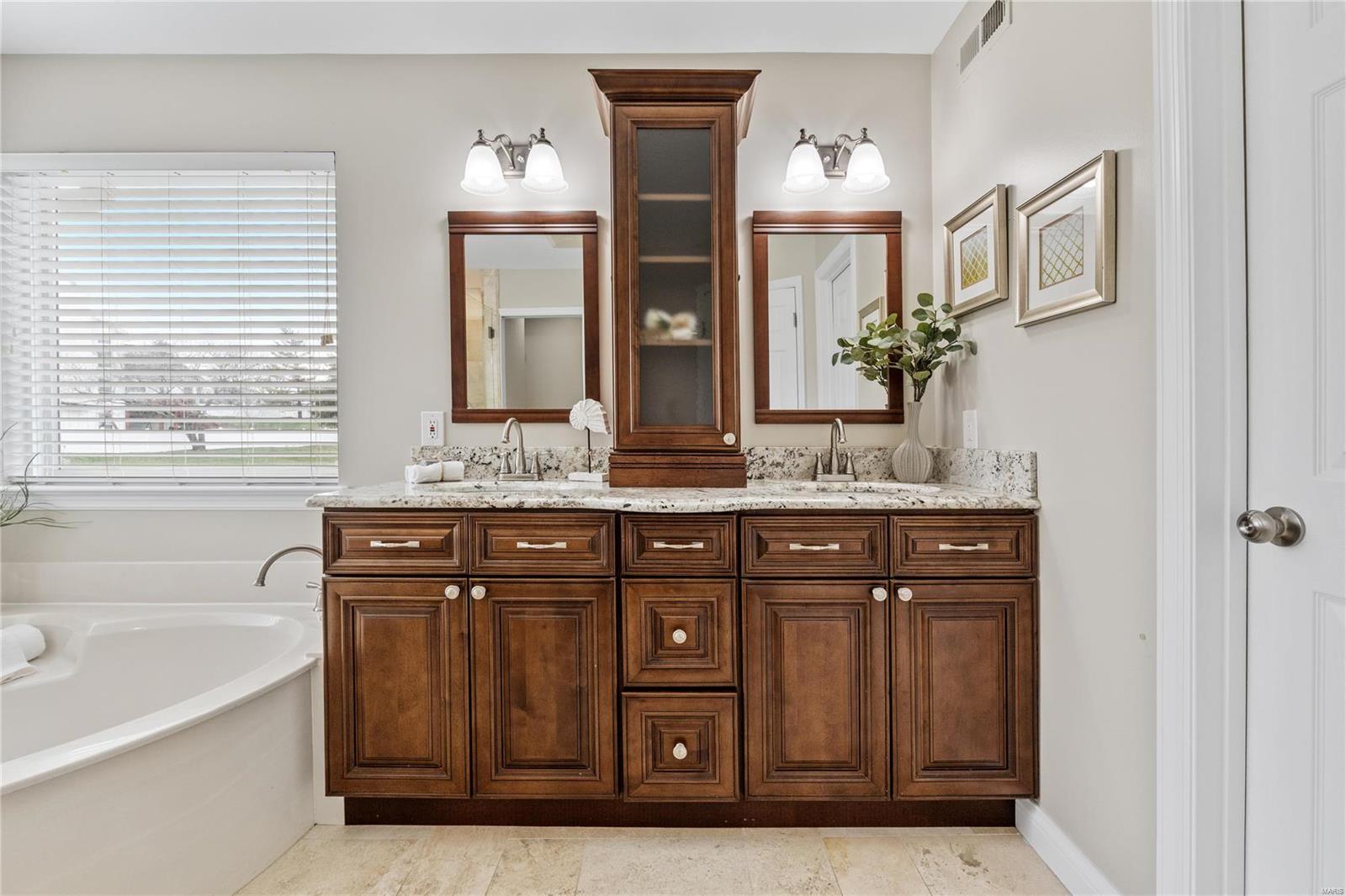 Wildwood, Missouri 63021, United States, 4 Bedrooms Bedrooms, ,3 BathroomsBathrooms,Residential,Pending,19596