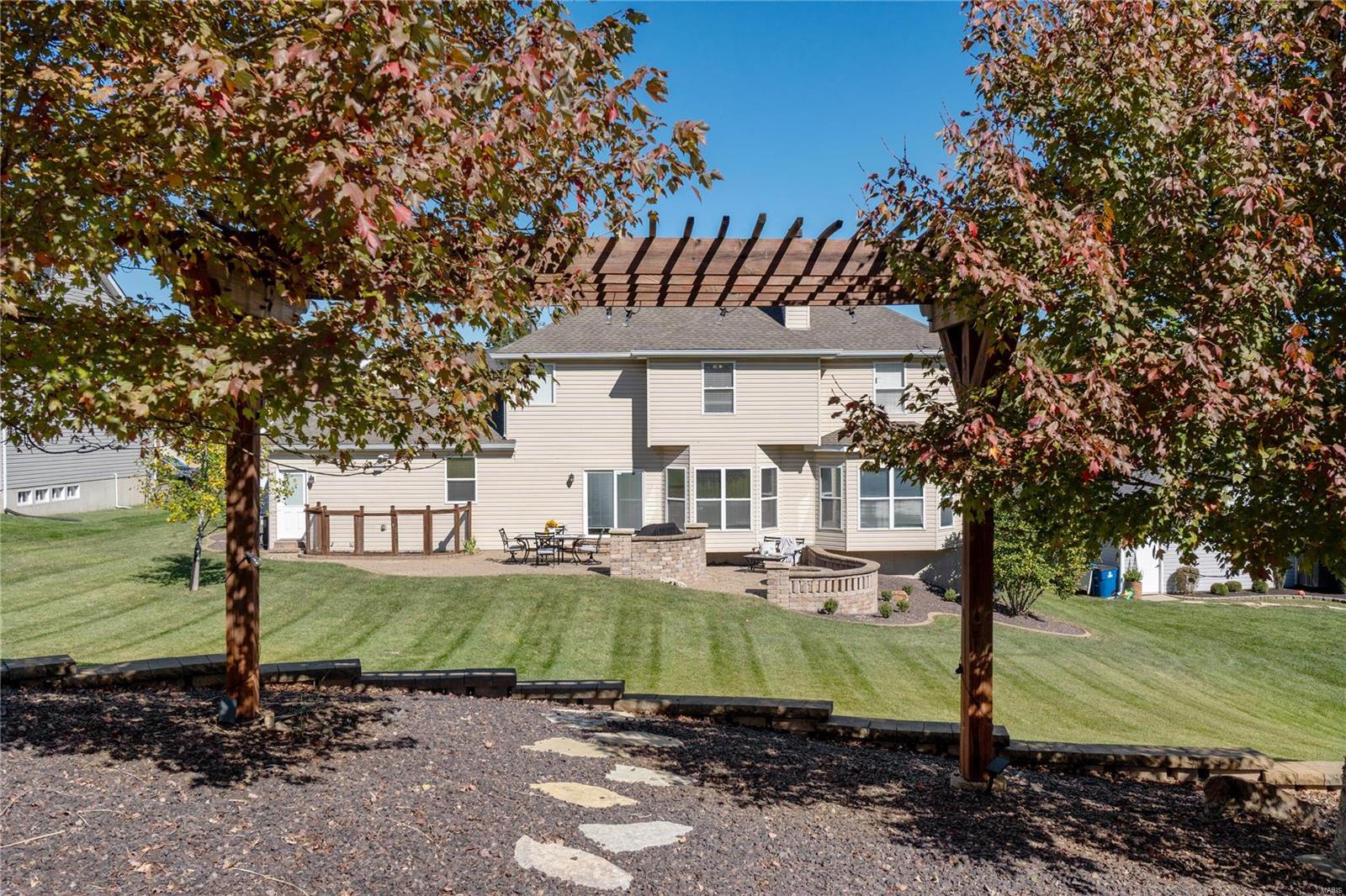 Wildwood, Missouri 63021, United States, 4 Bedrooms Bedrooms, ,3 BathroomsBathrooms,Residential,Pending,19596