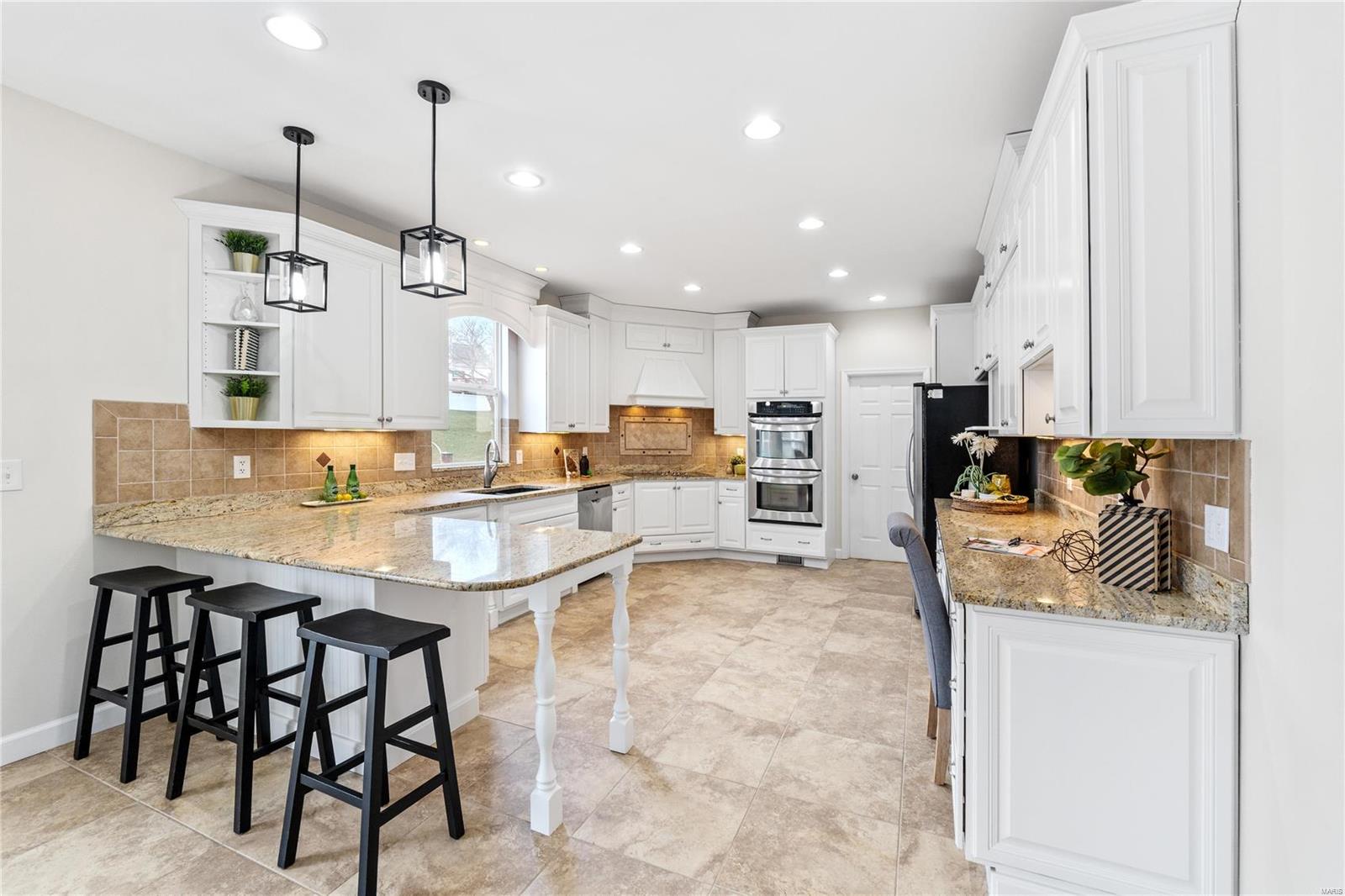 Wildwood, Missouri 63021, United States, 4 Bedrooms Bedrooms, ,3 BathroomsBathrooms,Residential,Pending,19596