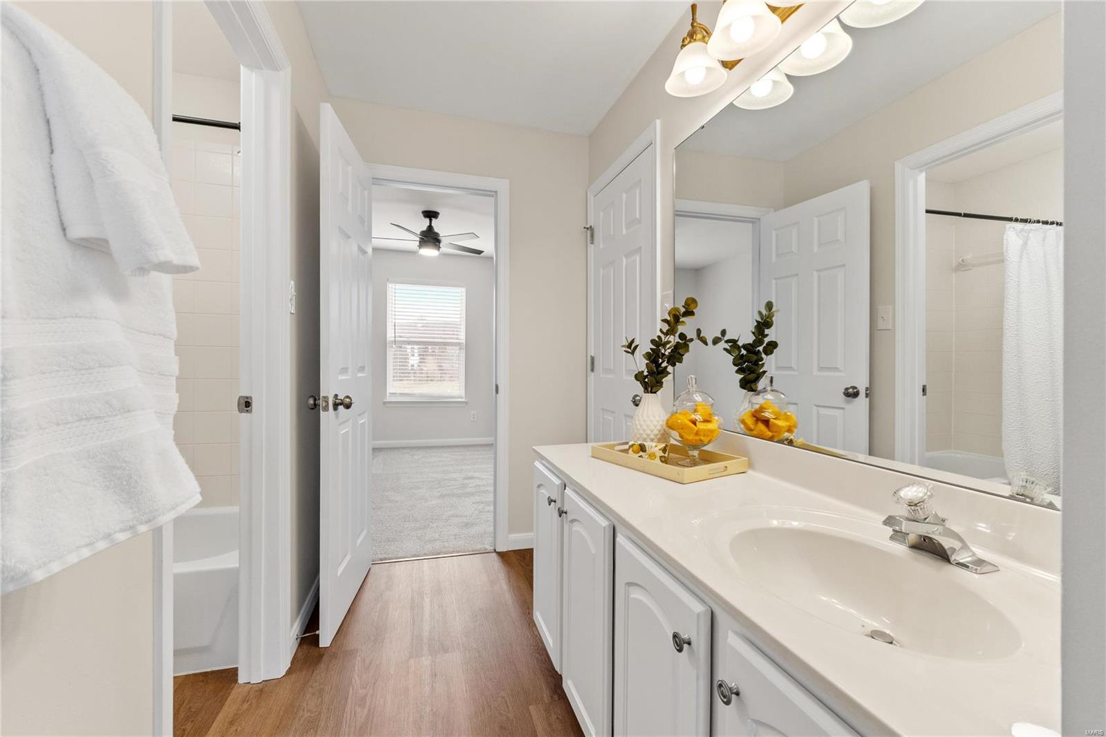 Wildwood, Missouri 63021, United States, 4 Bedrooms Bedrooms, ,3 BathroomsBathrooms,Residential,Pending,19596