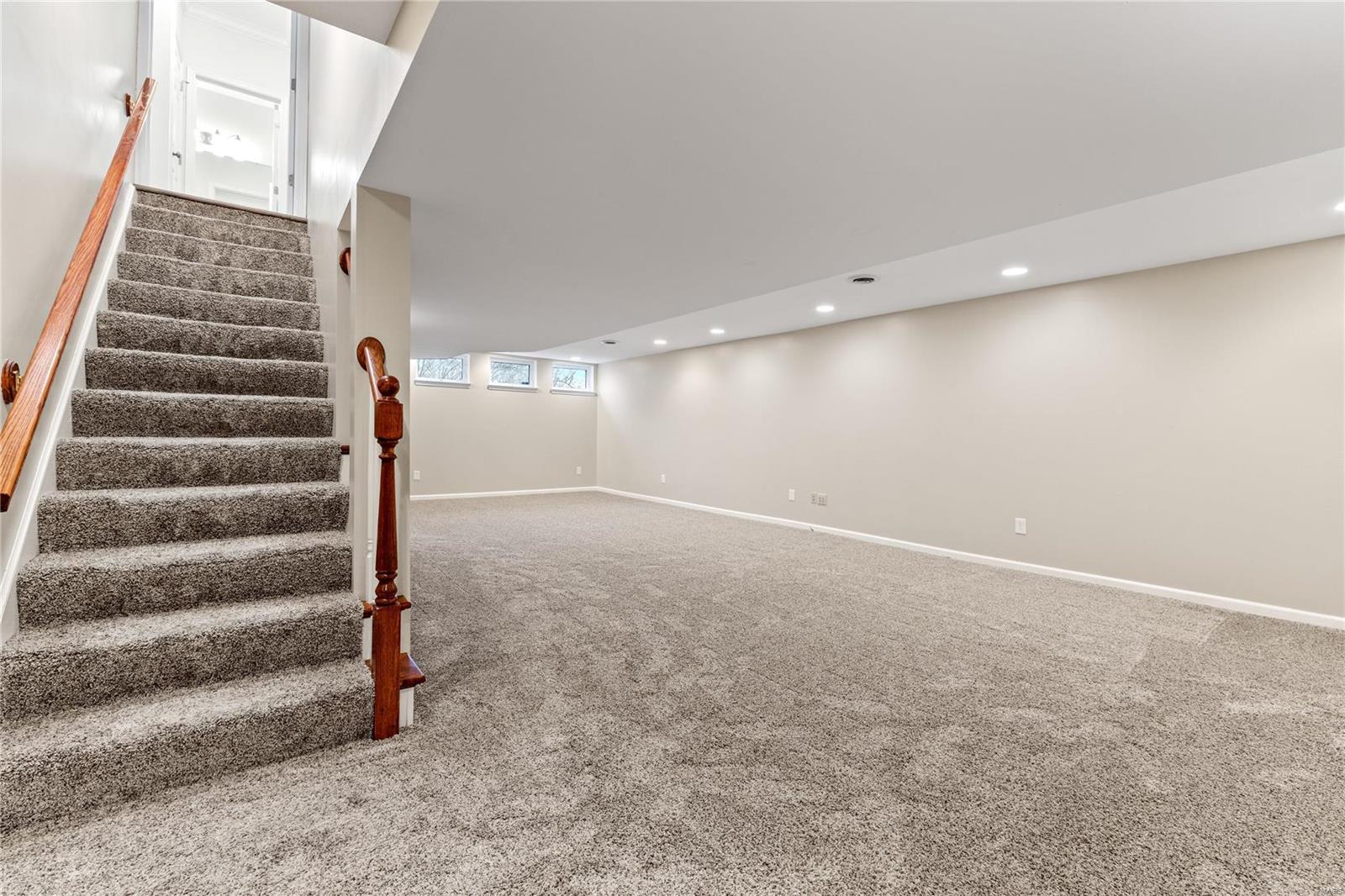 Wildwood, Missouri 63021, United States, 4 Bedrooms Bedrooms, ,3 BathroomsBathrooms,Residential,Pending,19596