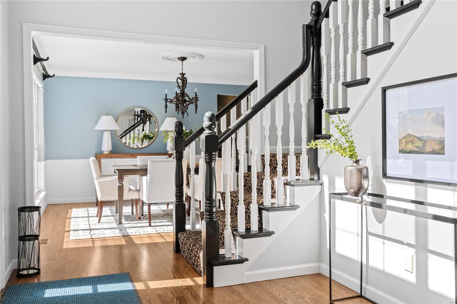 Chesterfield, Missouri 63005, United States, 4 Bedrooms Bedrooms, ,3 BathroomsBathrooms,Residential,Pending,37592