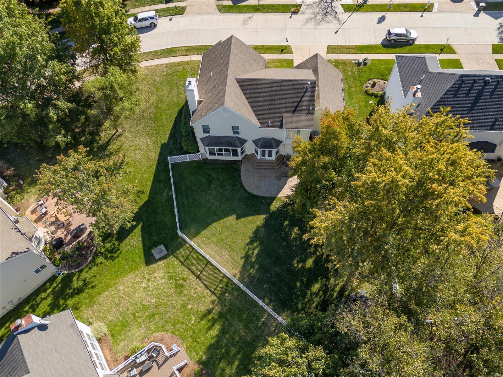 Chesterfield, Missouri 63005, United States, 4 Bedrooms Bedrooms, ,3 BathroomsBathrooms,Residential,Pending,37592