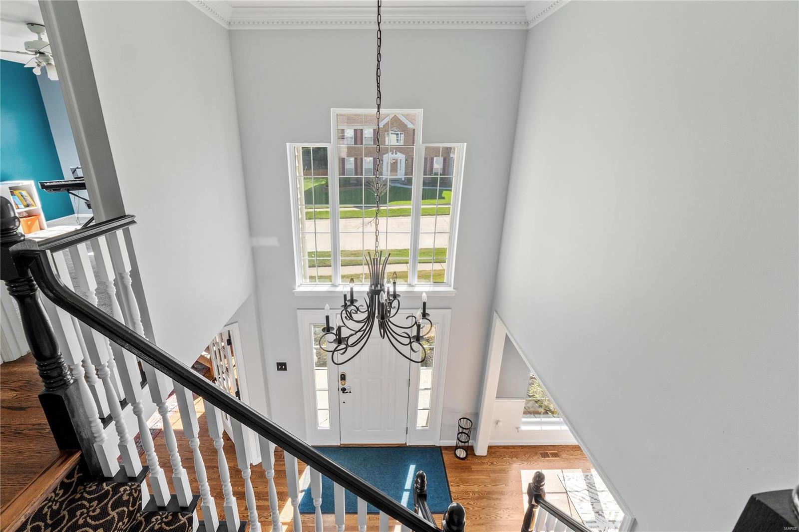 Chesterfield, Missouri 63005, United States, 4 Bedrooms Bedrooms, ,3 BathroomsBathrooms,Residential,Pending,37592