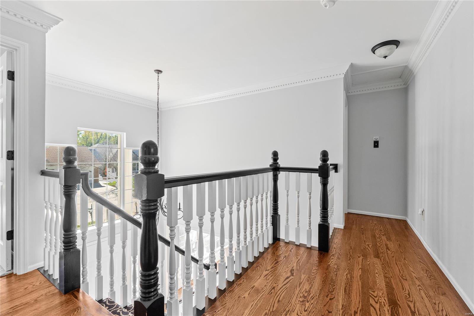 Chesterfield, Missouri 63005, United States, 4 Bedrooms Bedrooms, ,3 BathroomsBathrooms,Residential,Pending,37592